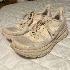 Hoka Clifton 8